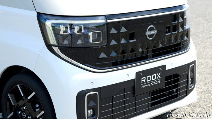 Nissan's Compact Kei Car Conceals an Unexpected Surprise Within Its Small, Boxy Frame | Carscoops